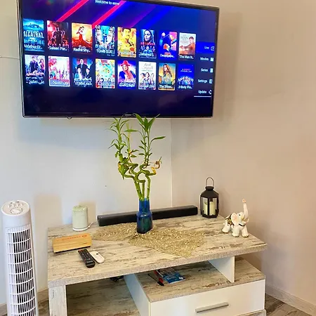 Tyrol Golden Alps Mountain View& Free Underground Parking Appartamento