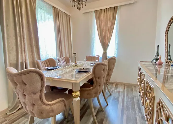 Tyrol Golden Alps Mountain View& Free Underground Parking Apartman Innsbruck